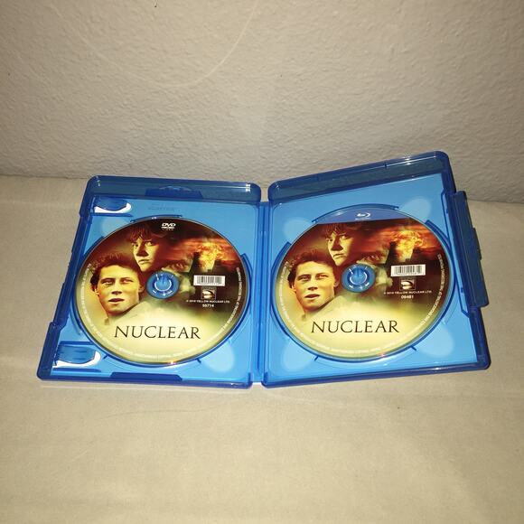 Blu-ray / Dvd Used Nuclear Not Rated George Mackay Emilia Jones Sienna Guillory - Picture 3 of 3